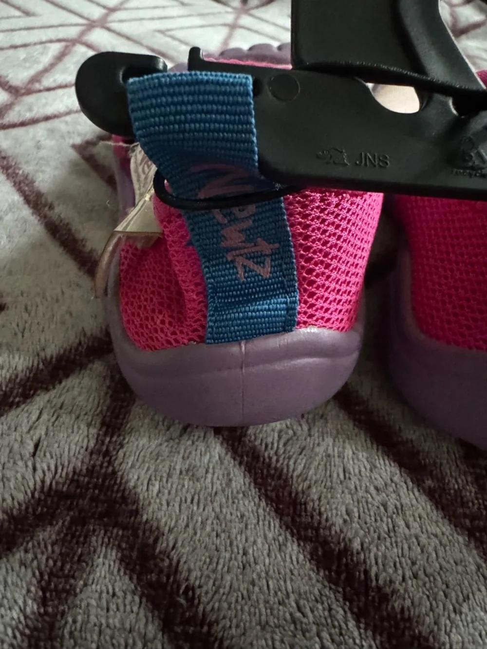 Newtz Mermaid Water Shoes Velcro Pink/Purple Holographic Size 7/8 Toddler Girls